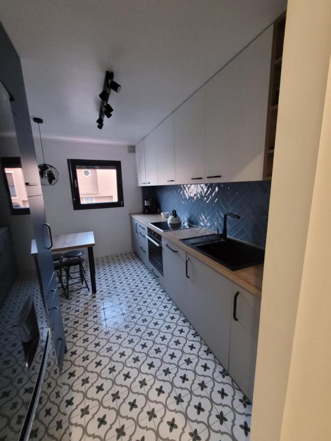 Apartamentos Sabinillas 圣路易斯·德·萨比尼尔 外观 照片
