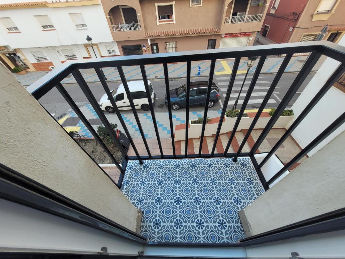 Apartamentos Sabinillas 圣路易斯·德·萨比尼尔 外观 照片